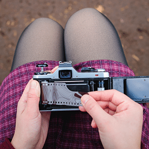 génération z,argentique,trop-plein d'images,grain,pellicule