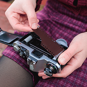 génération z,argentique,trop-plein d'images,grain,pellicule