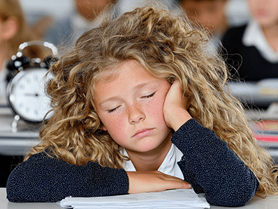 jeune fille assoupie